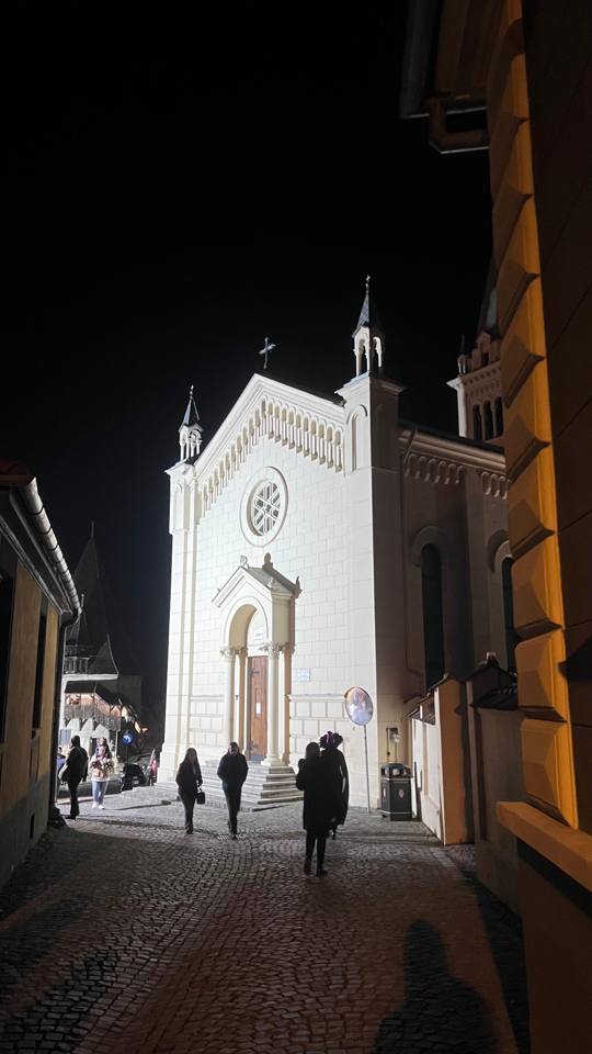 Die Kirche am Abend
