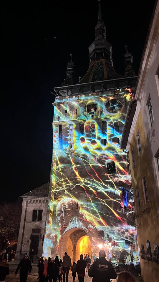Der Stundturm in Farbe